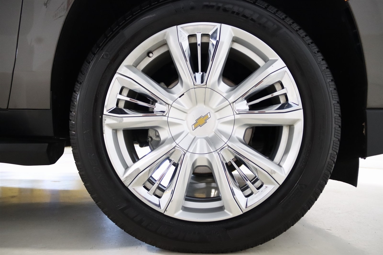 Chevrolet Suburban  2021