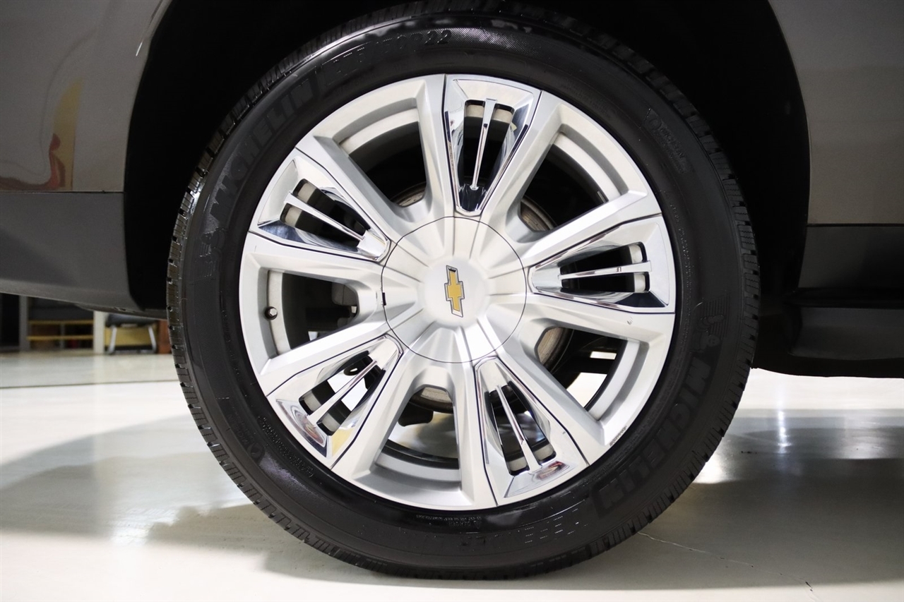 Chevrolet Suburban  2021