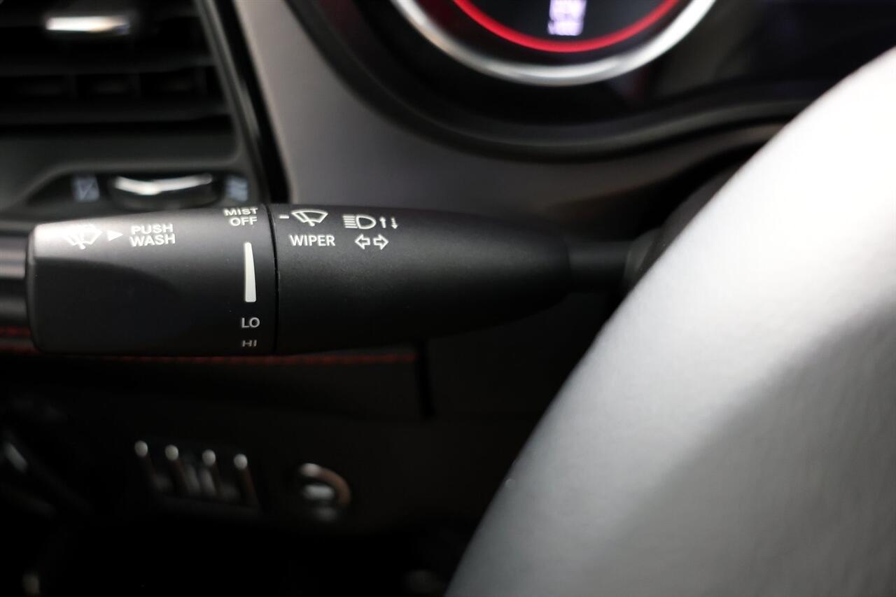 Dodge Challenger  2023