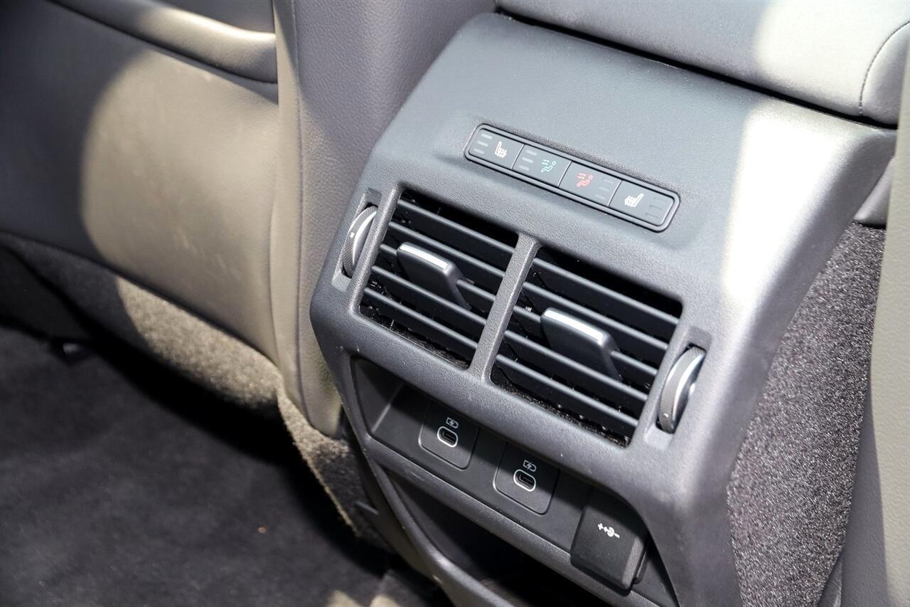 Land Rover Discovery Sport  2024