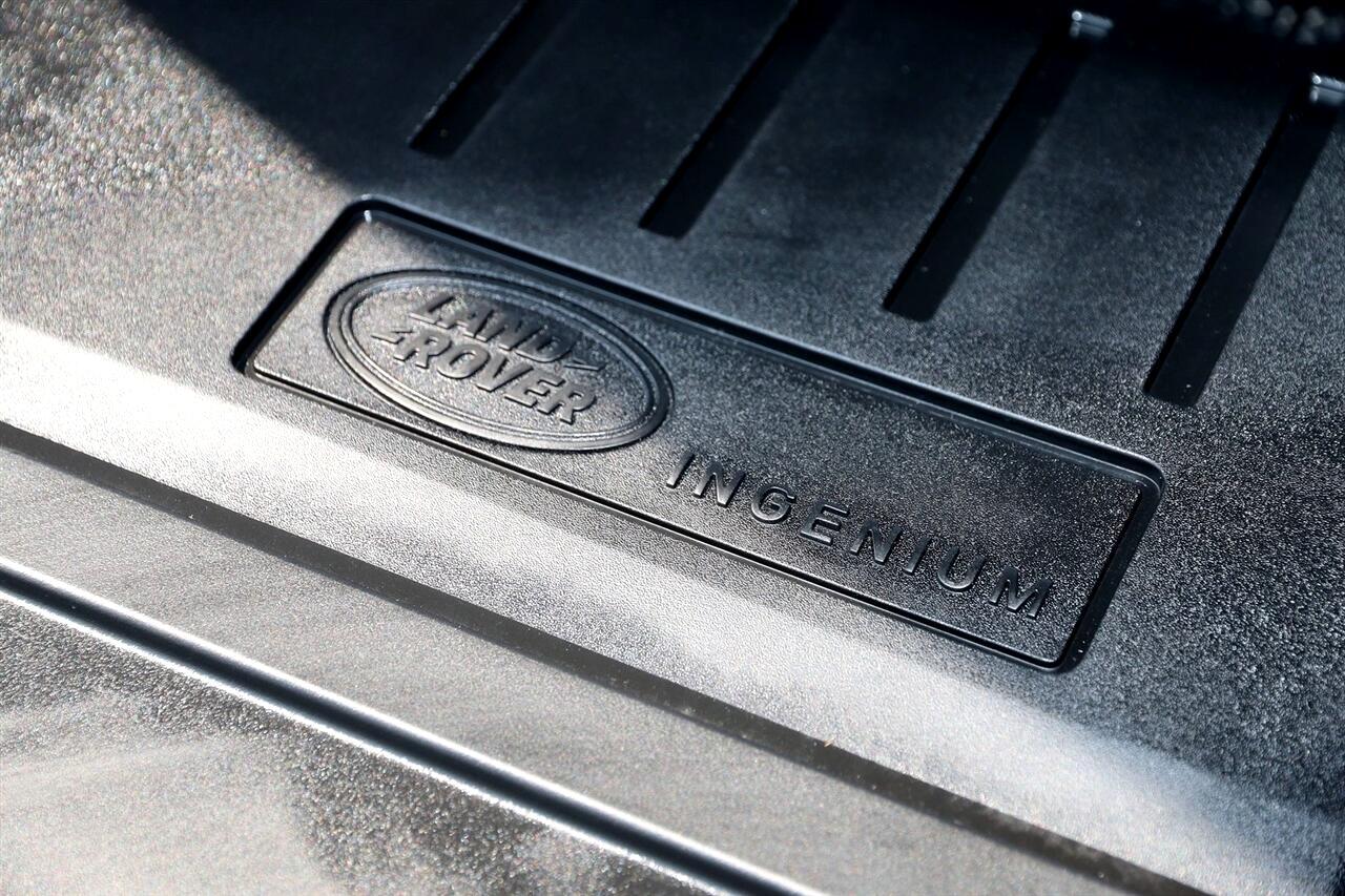 Land Rover Discovery Sport  2024