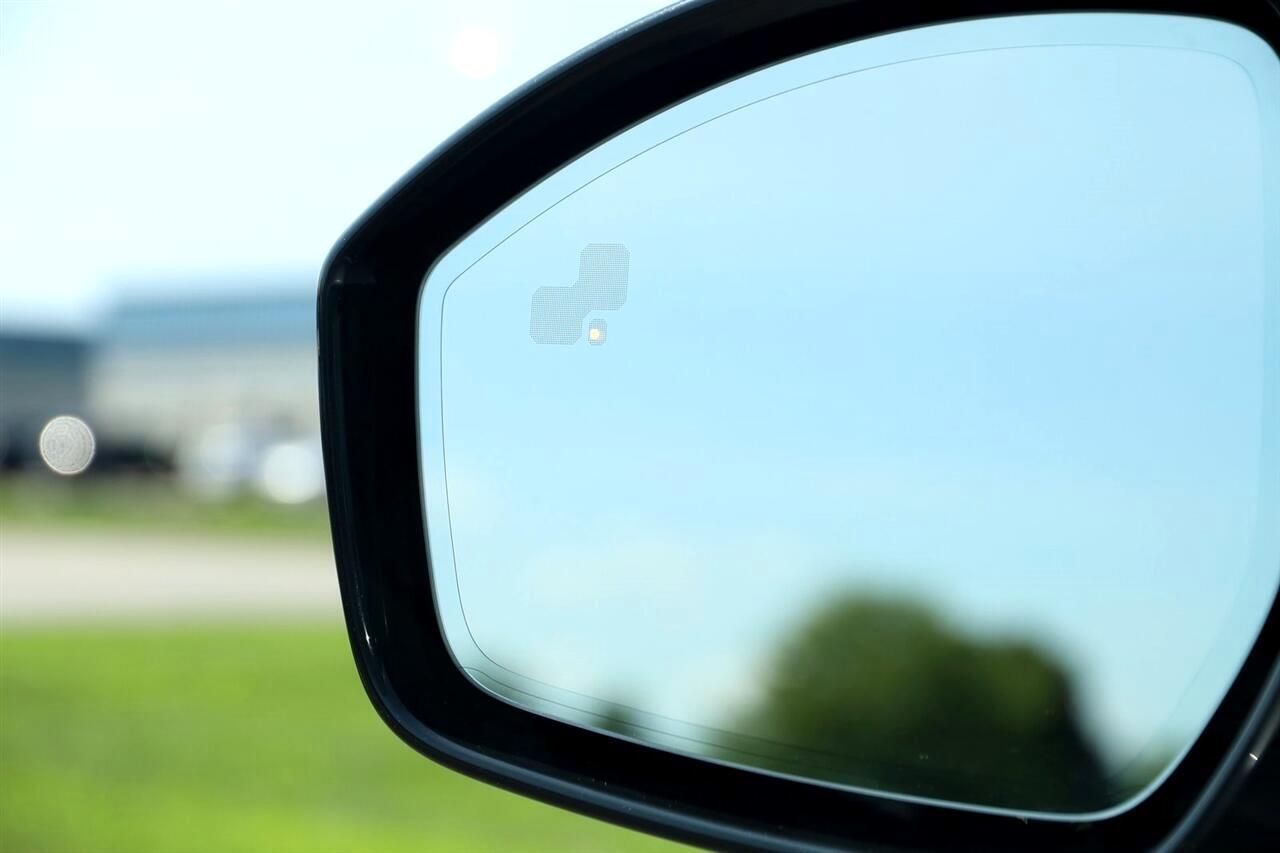 Land Rover Discovery Sport  2024