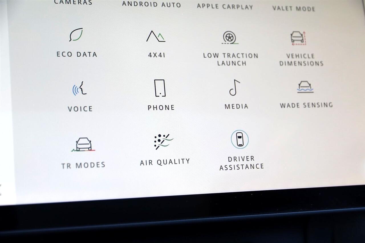 Land Rover Discovery Sport  2024