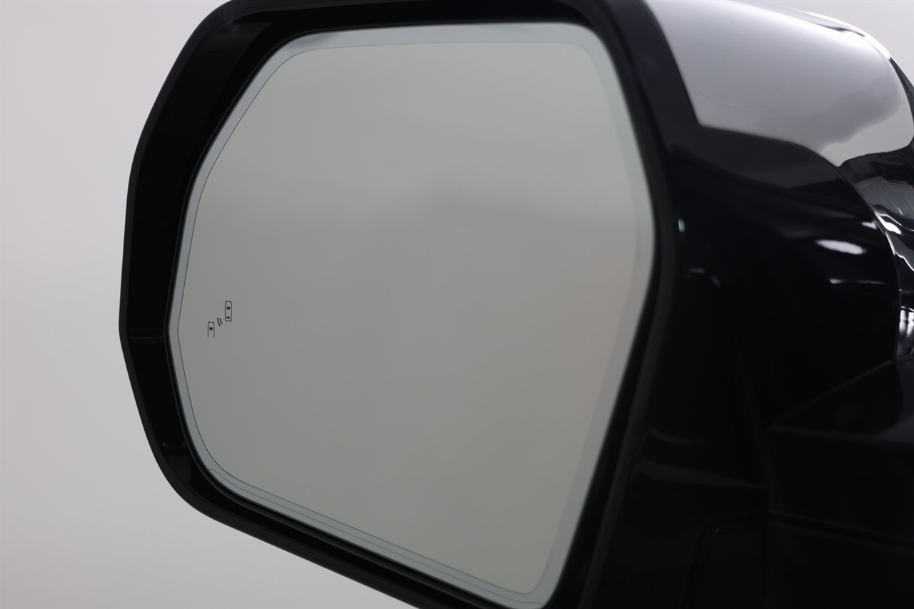 Toyota Sequoia  2023