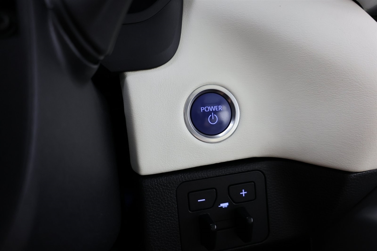 Toyota Sequoia  2023