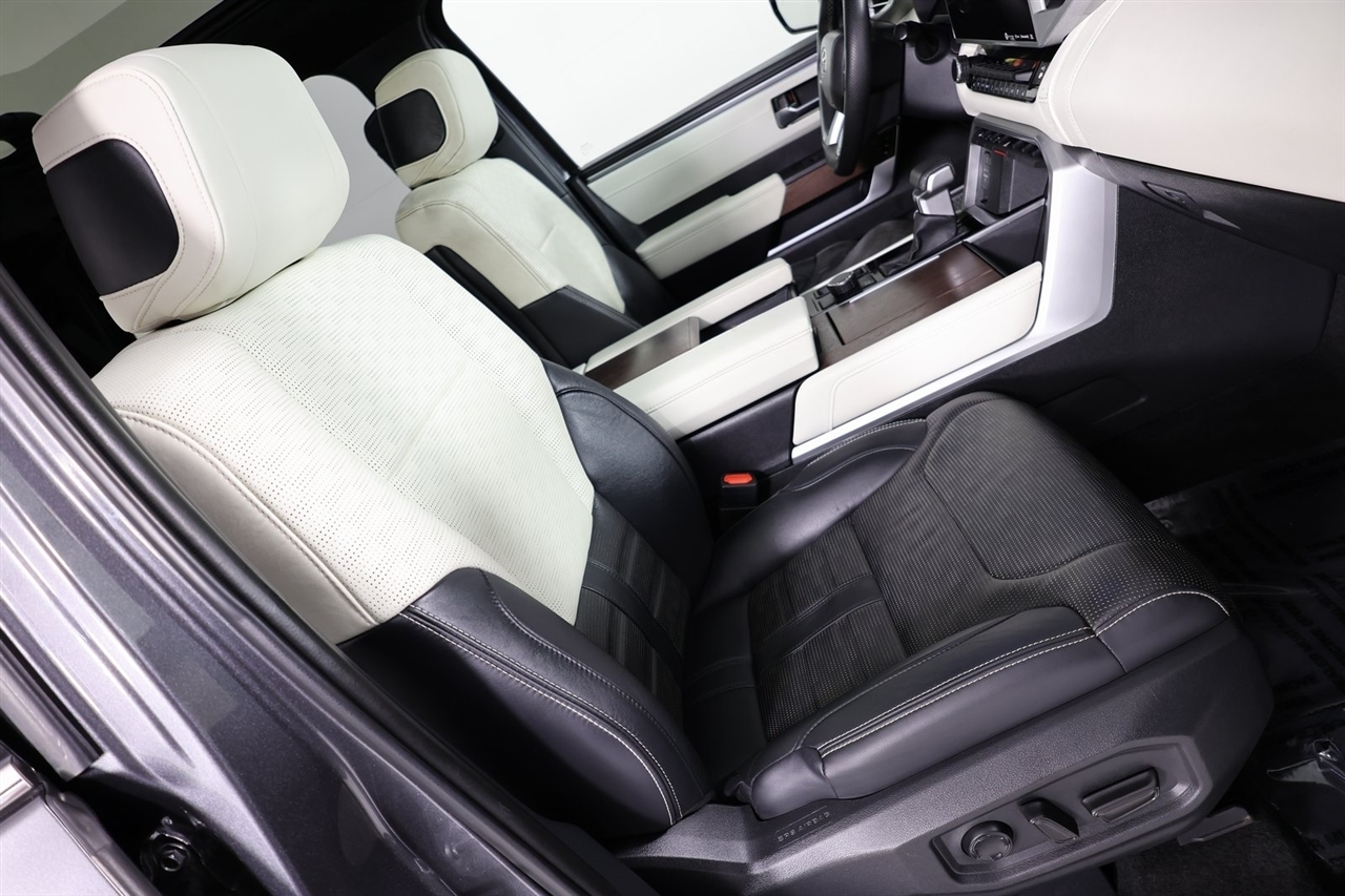 Toyota Sequoia  2023