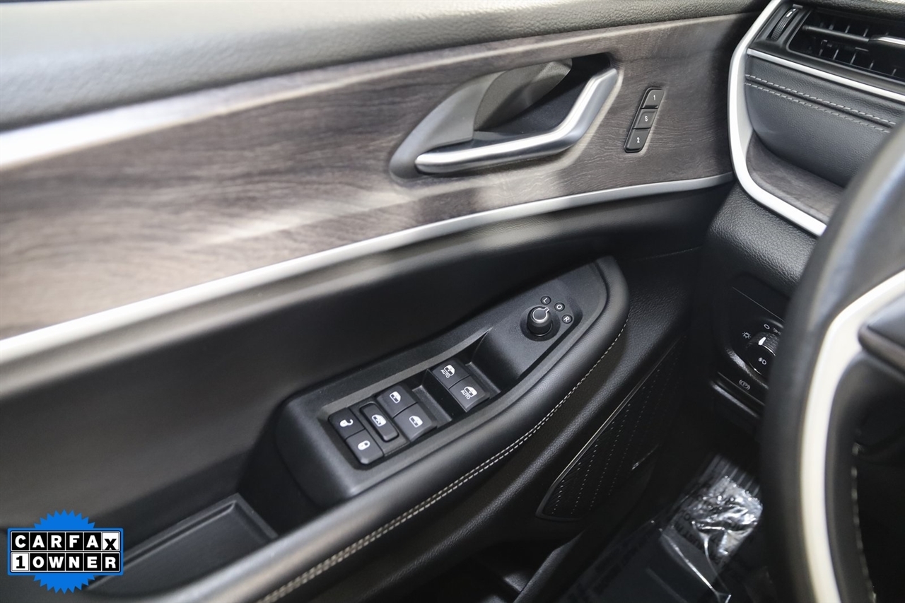 Jeep Grand Cherokee  2021