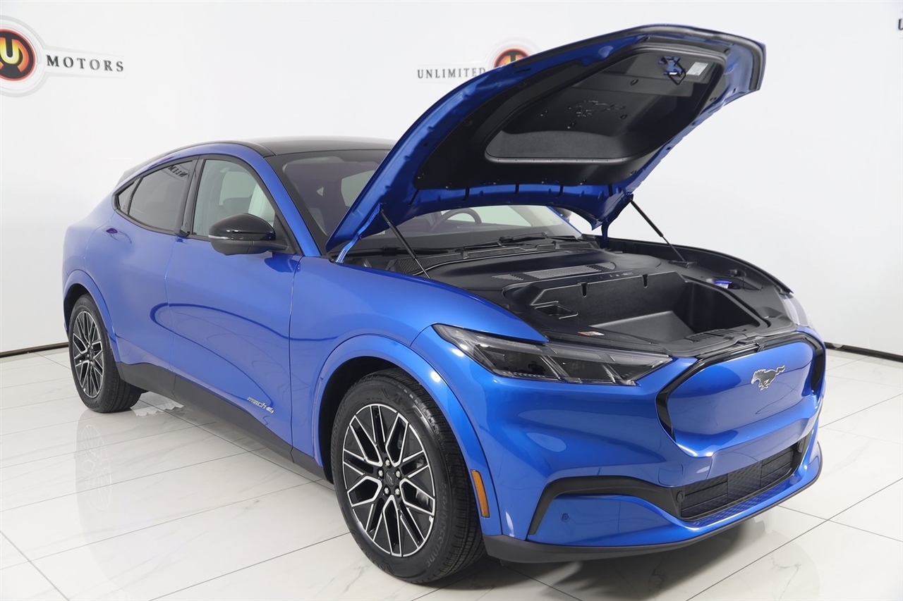 Ford Mustang Mach-E  2025