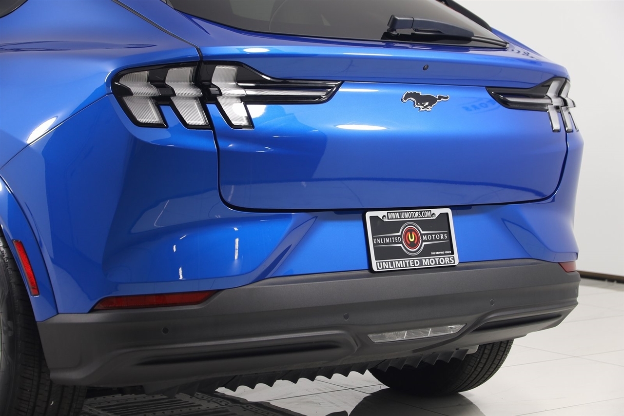 Ford Mustang Mach-E  2025