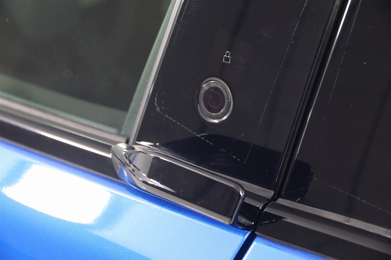 Ford Mustang Mach-E  2025