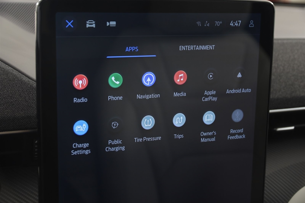 Ford Mustang Mach-E  2025