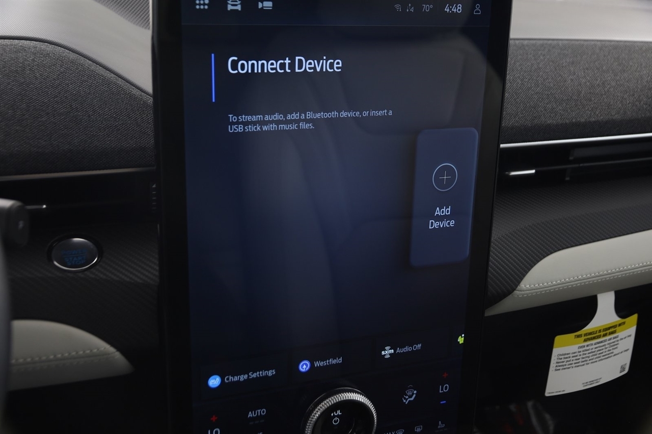 Ford Mustang Mach-E  2025