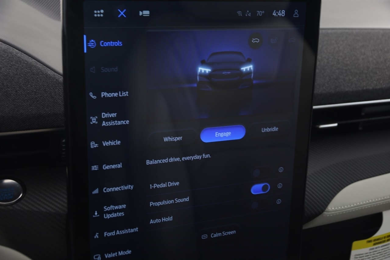 Ford Mustang Mach-E  2025