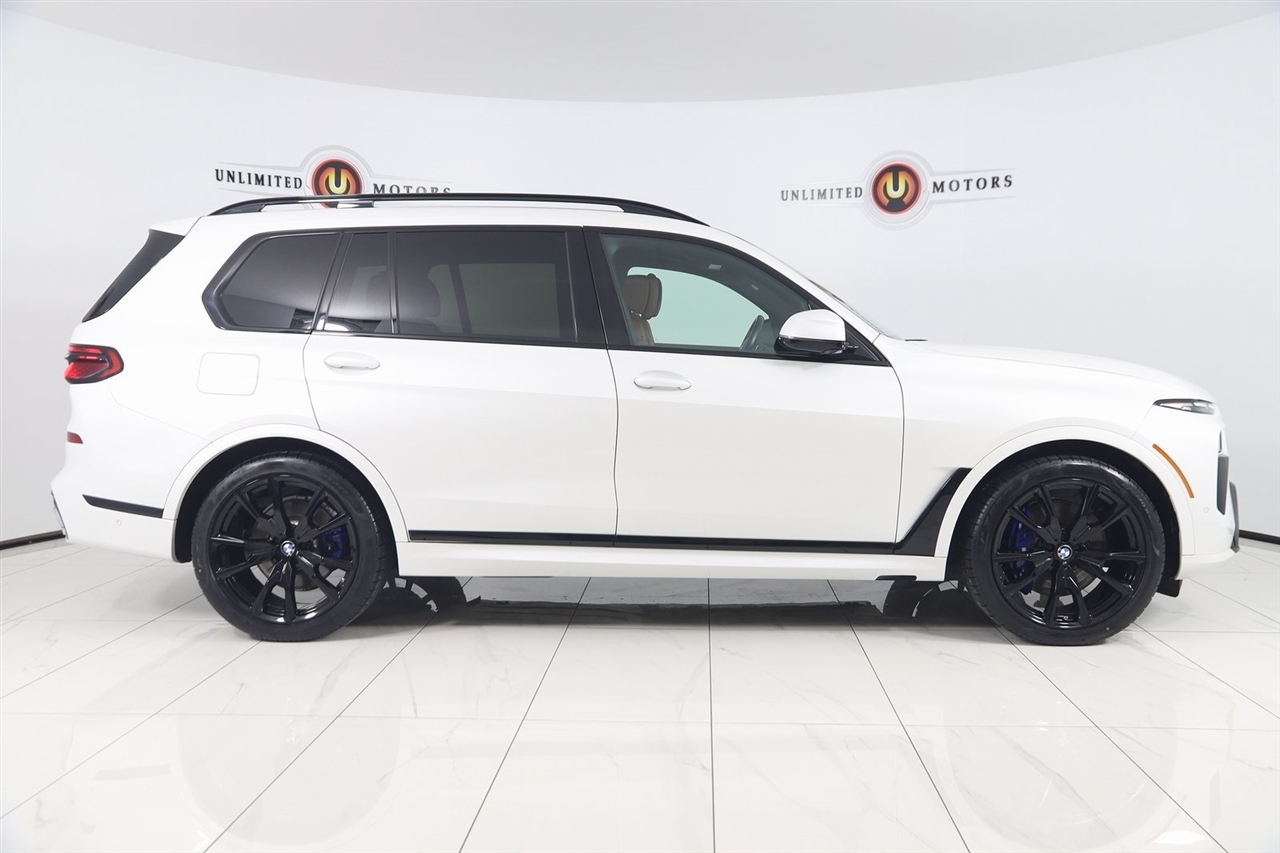 BMW X7  2023