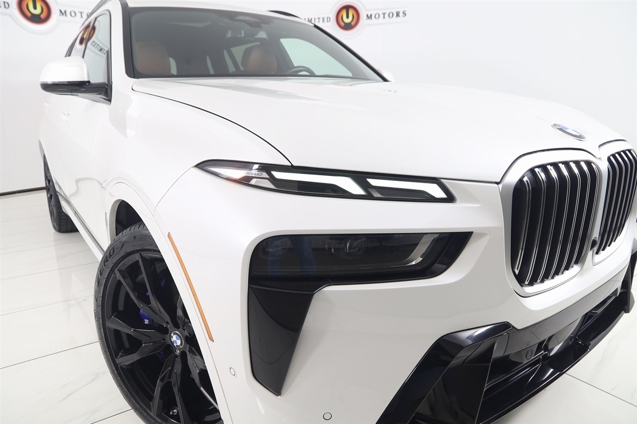 BMW X7  2023