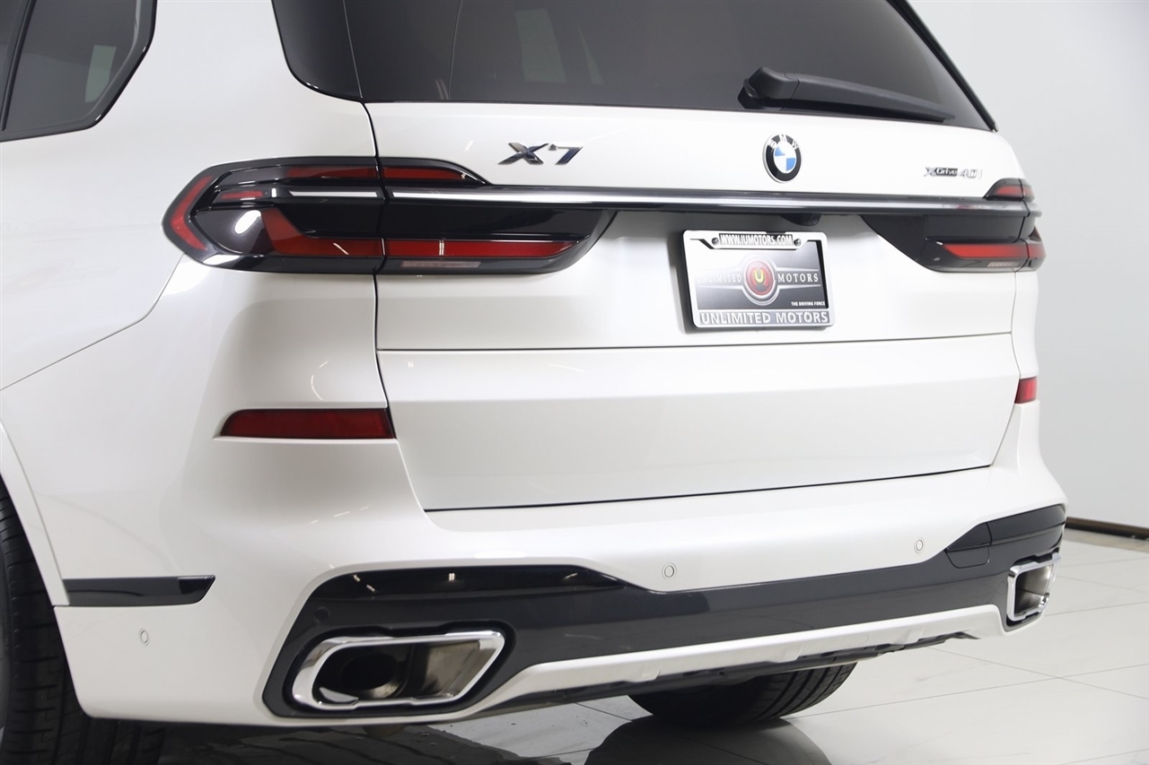 BMW X7  2023