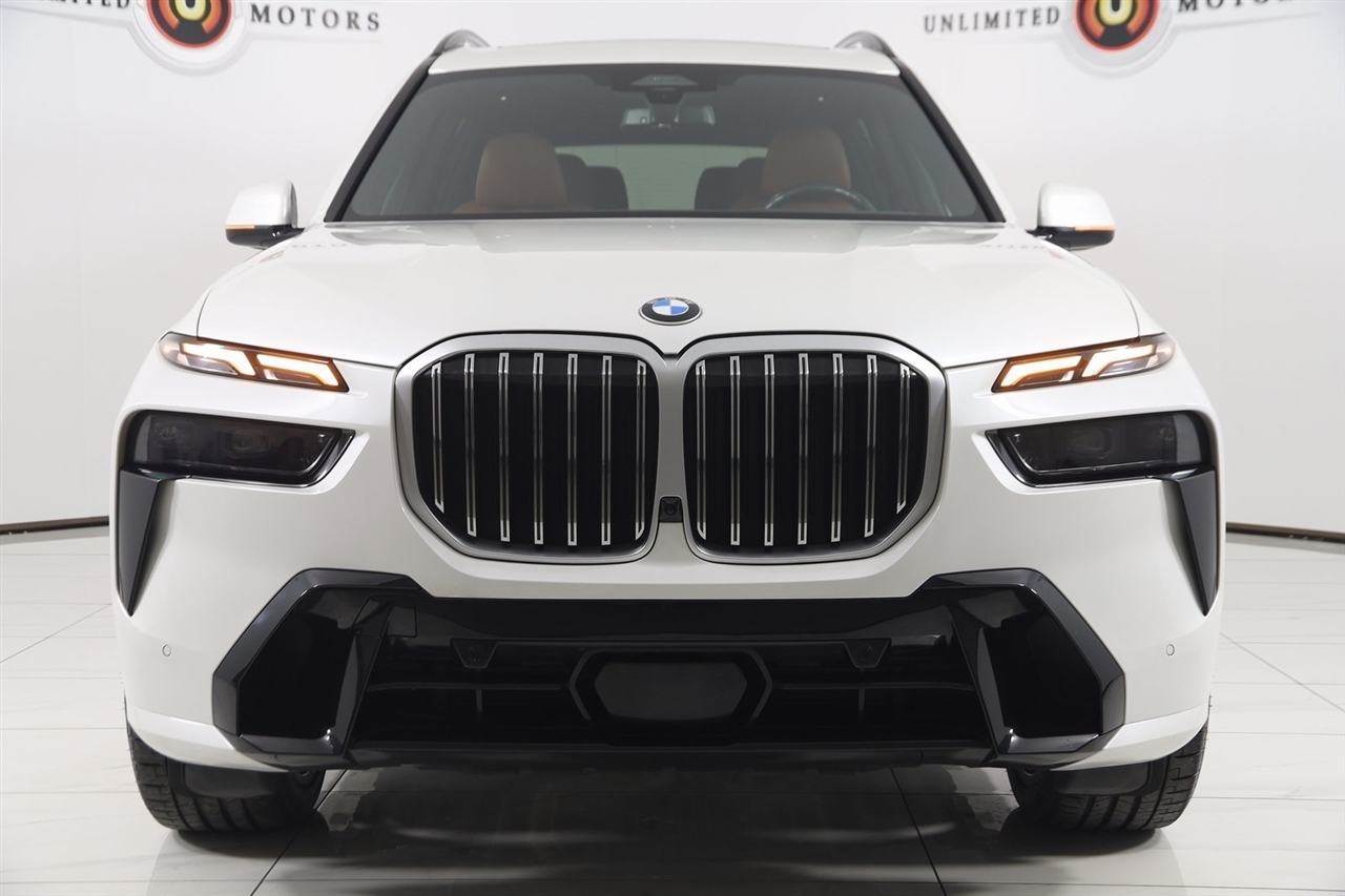BMW X7  2023