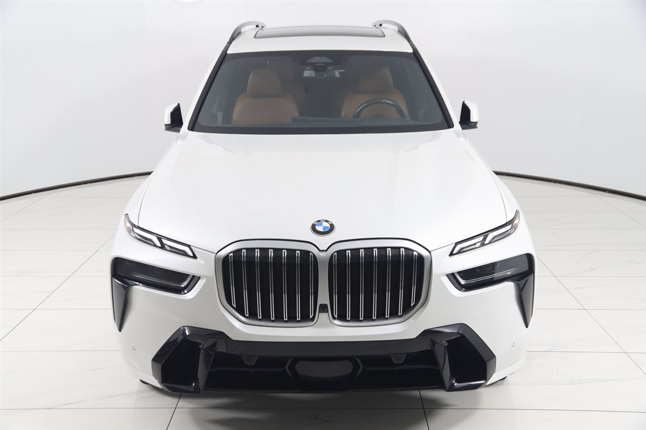 BMW X7  2023