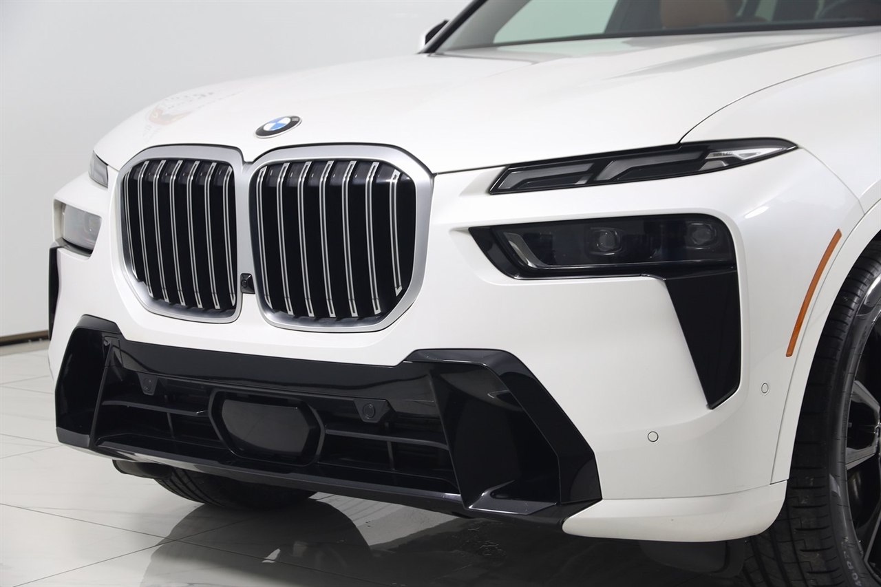 BMW X7  2023