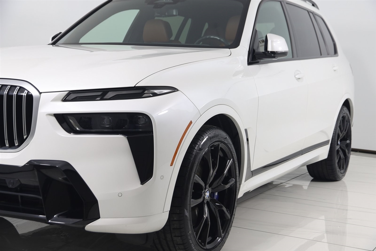 BMW X7  2023