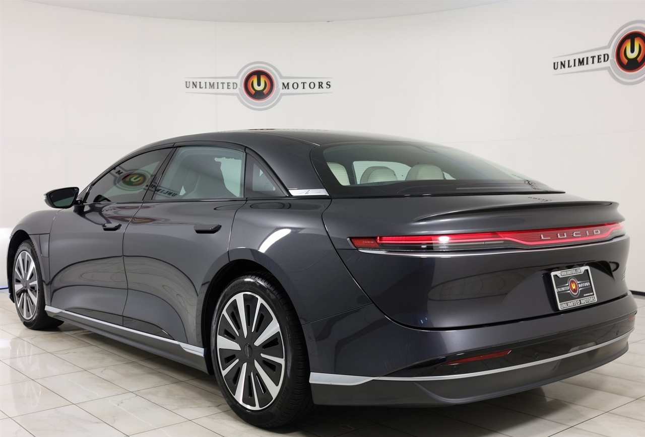 Lucid Air  2024