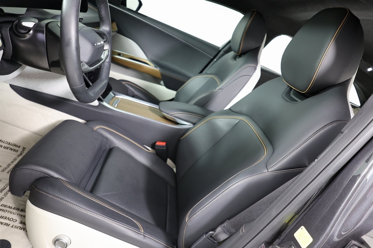 Lucid Air  2024