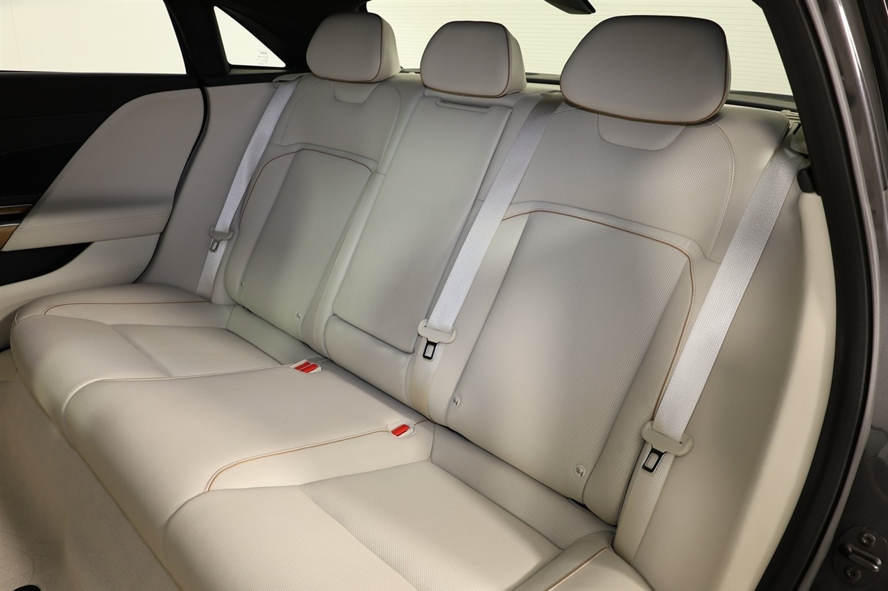 Lucid Air  2024