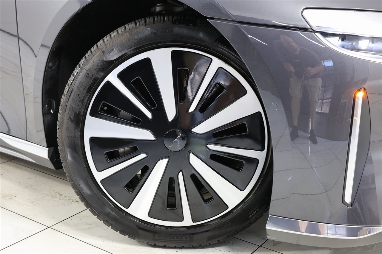 Lucid Air  2024