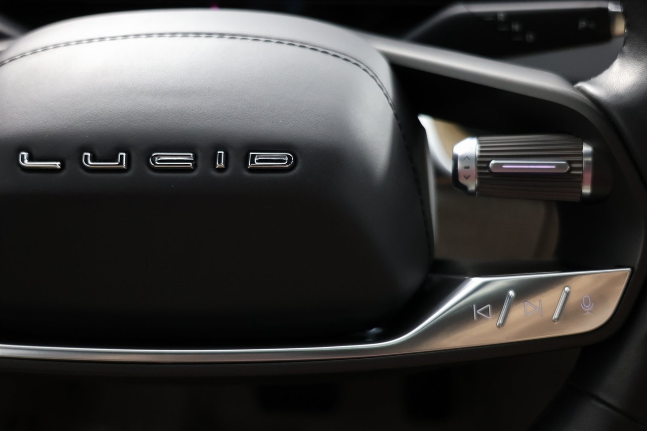 Lucid Air  2024