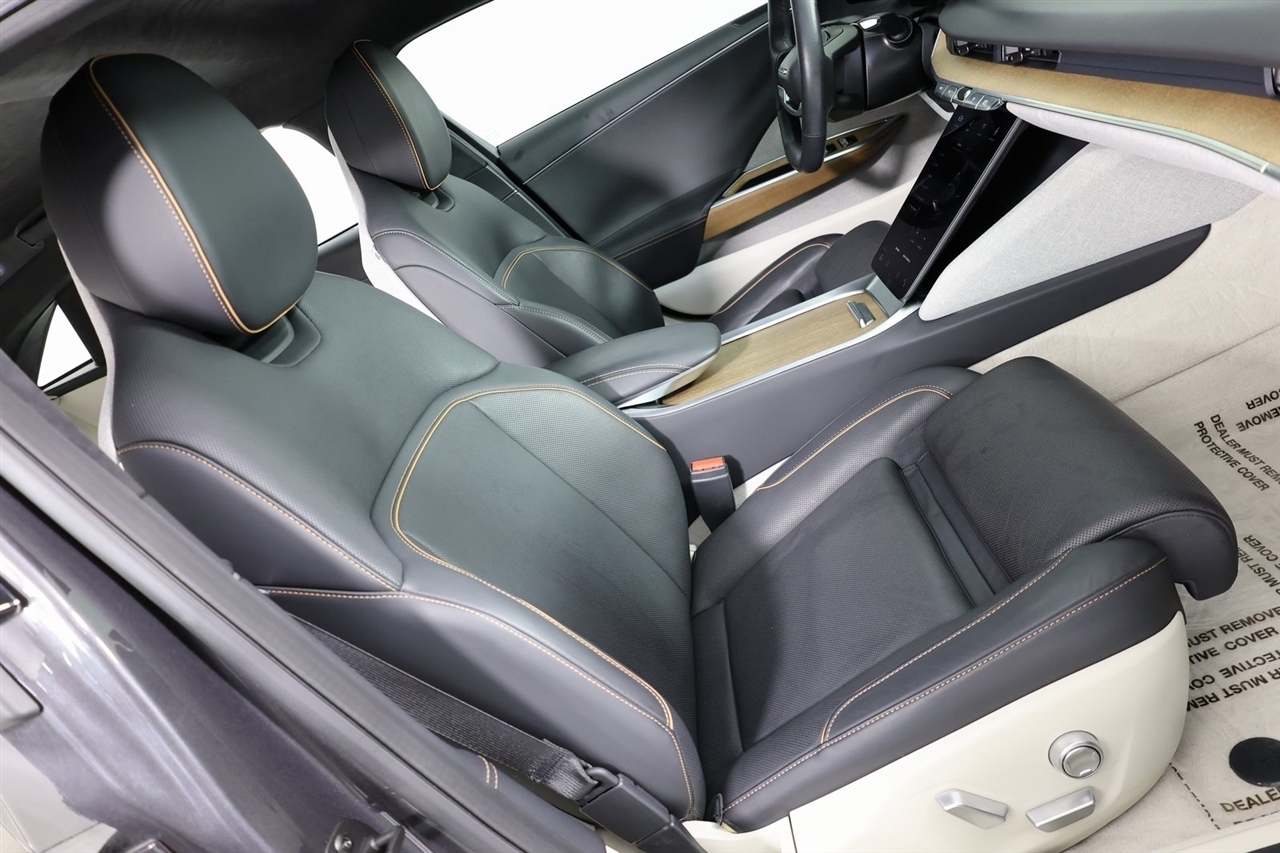 Lucid Air  2024
