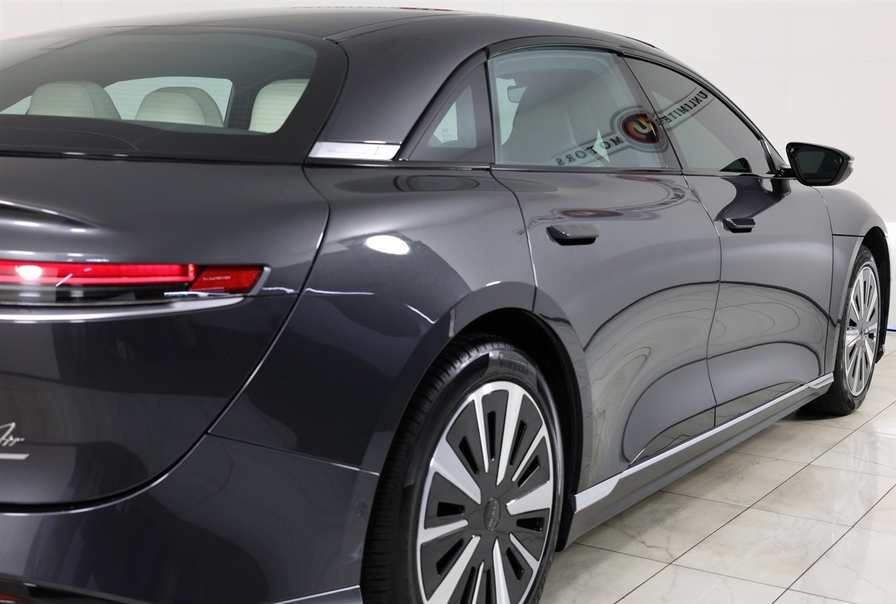Lucid Air  2024