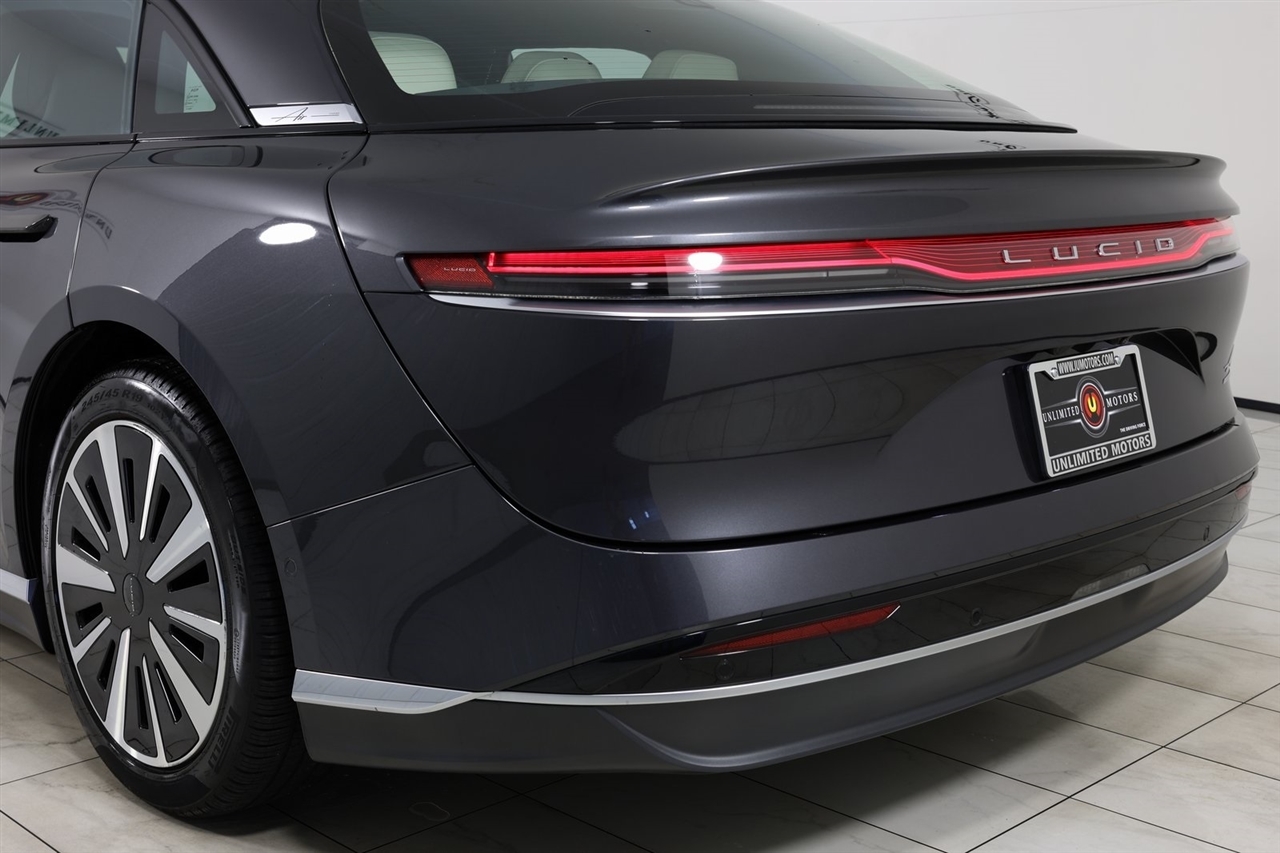 Lucid Air  2024