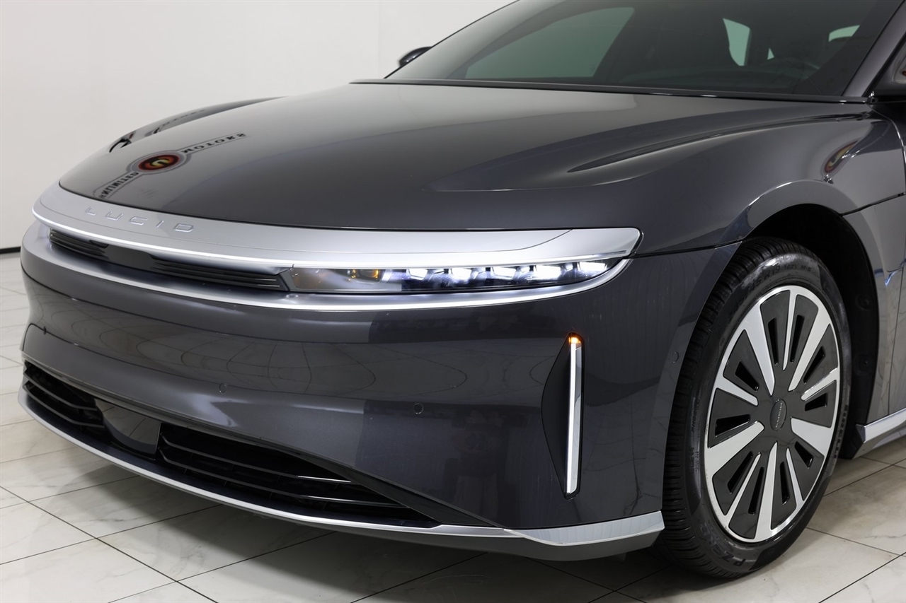 Lucid Air  2024