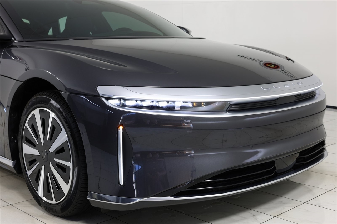 Lucid Air  2024