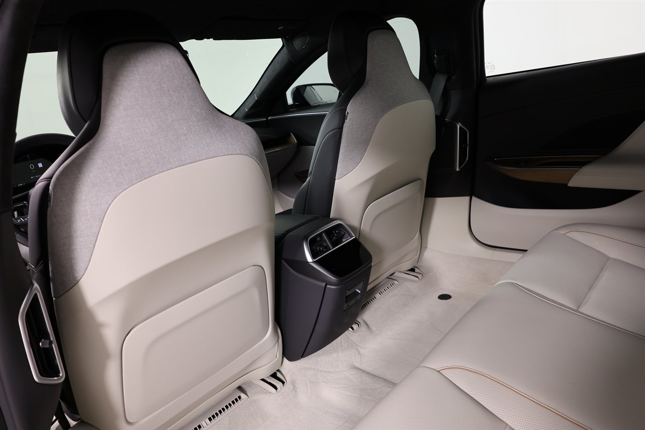 Lucid Air  2024
