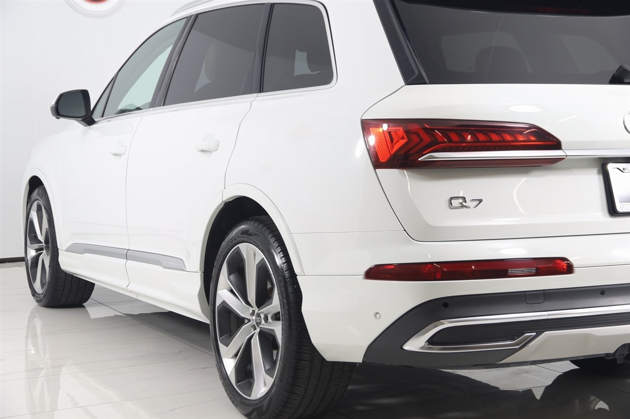 Audi Q7  2021