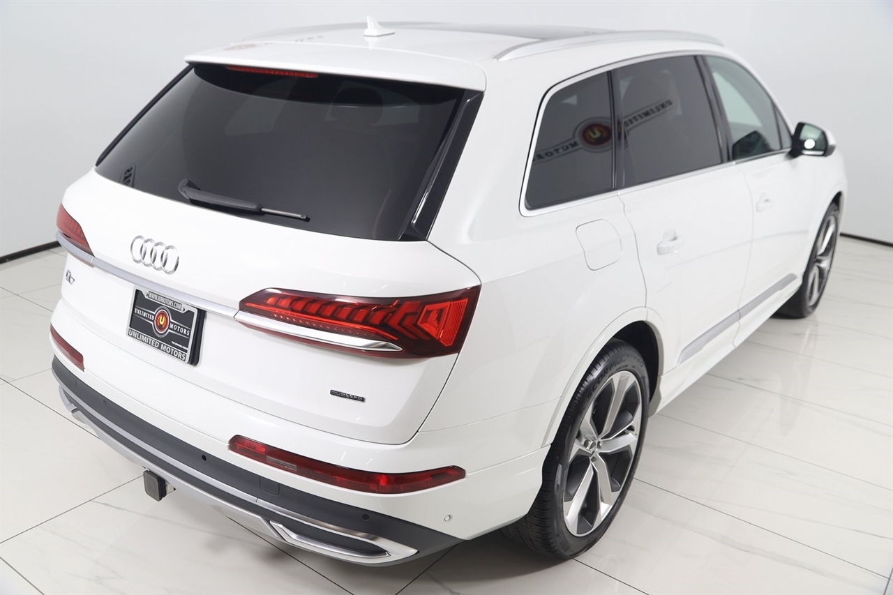 Audi Q7  2021