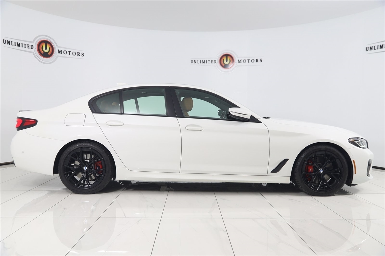 BMW 5-Series  2023