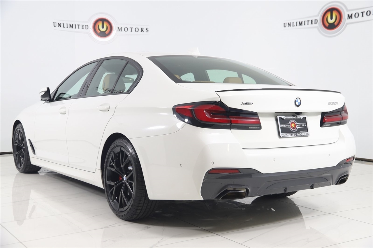 BMW 5-Series  2023