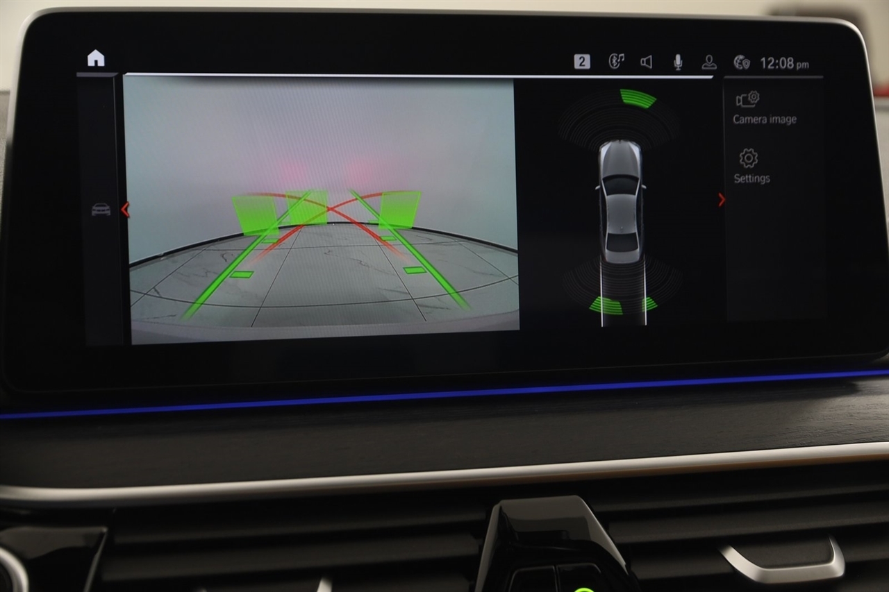 BMW 5-Series  2023
