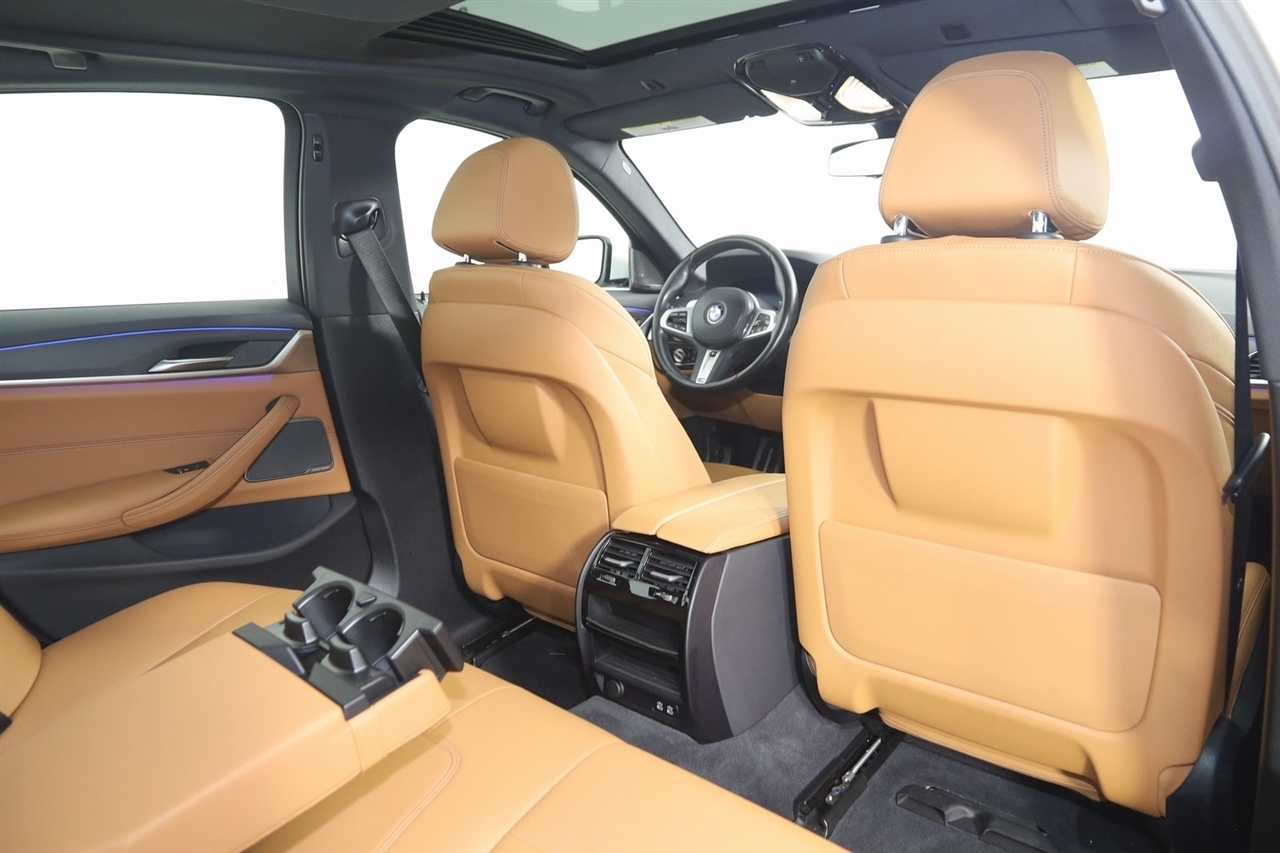 BMW 5-Series  2023