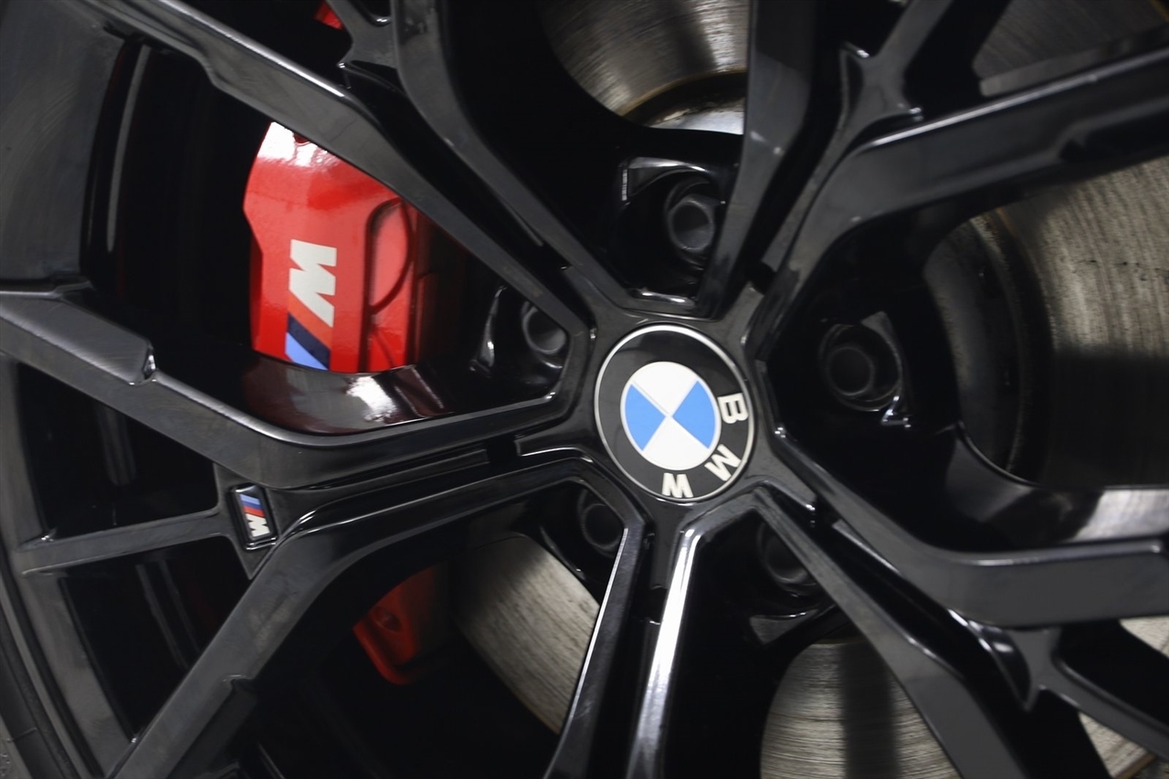 BMW 5-Series  2023