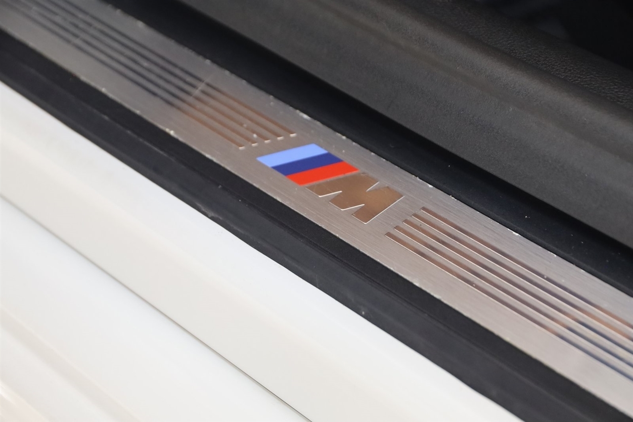 BMW 5-Series  2023