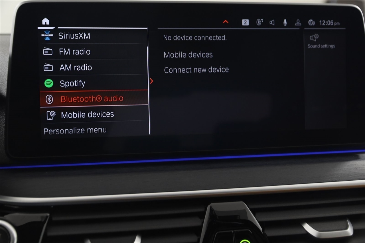 BMW 5-Series  2023