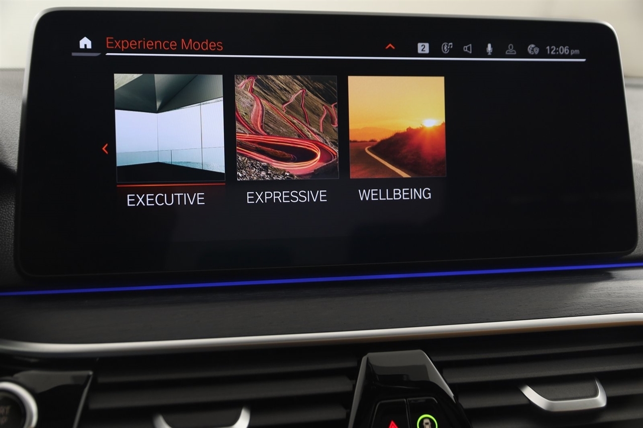 BMW 5-Series  2023