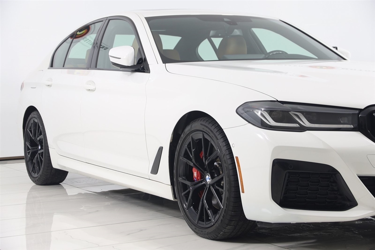 BMW 5-Series  2023