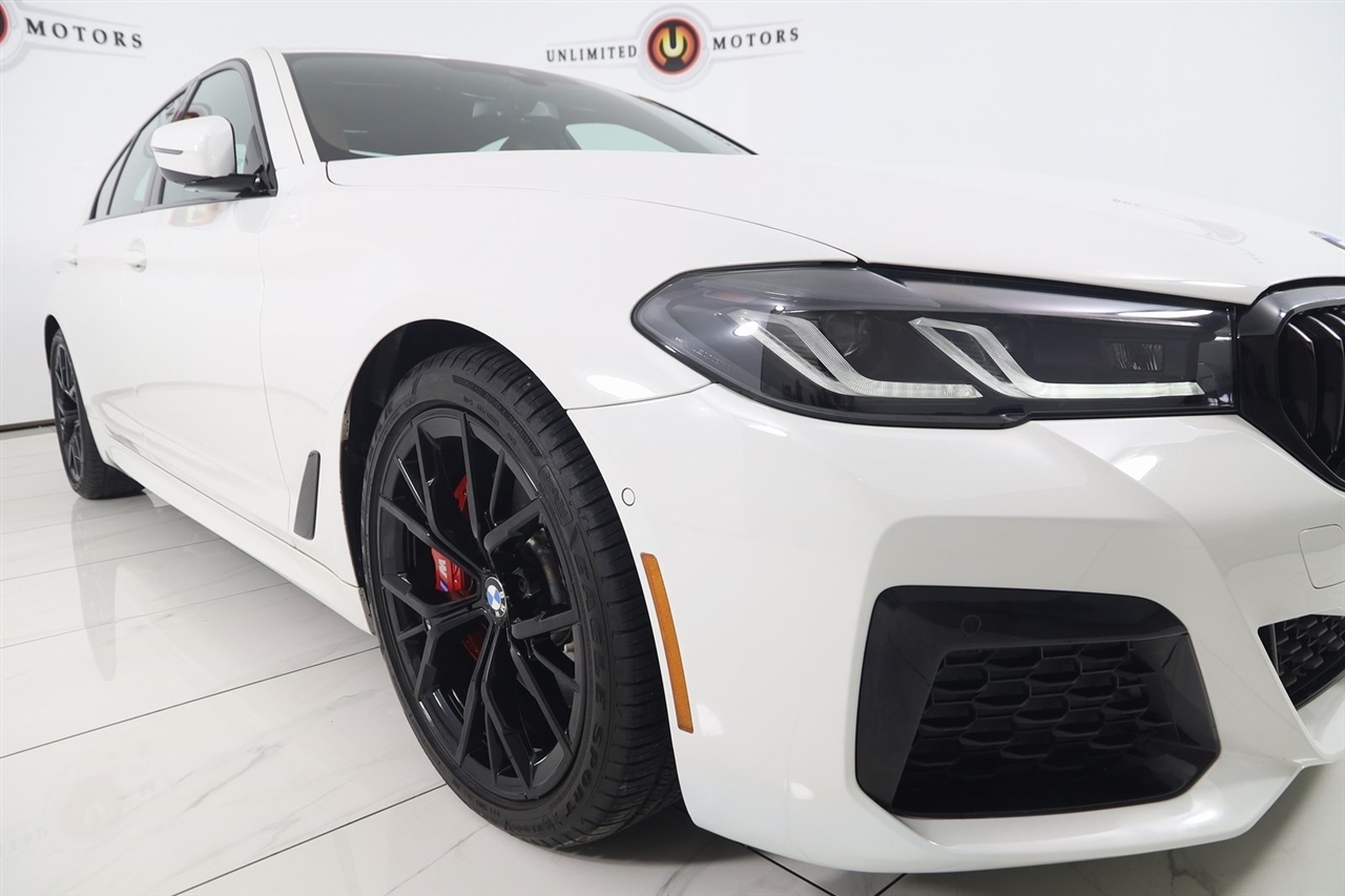 BMW 5-Series  2023