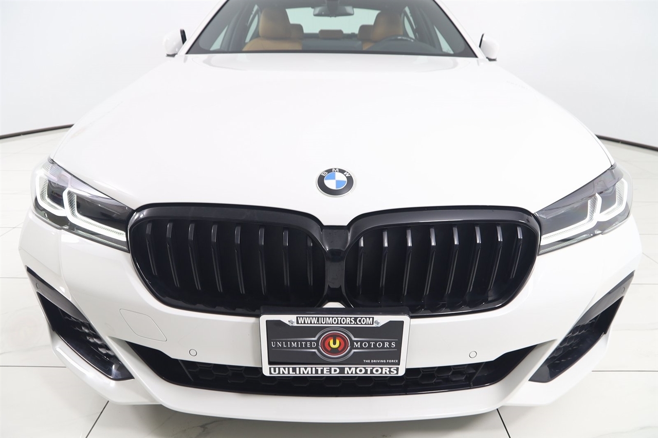 BMW 5-Series  2023
