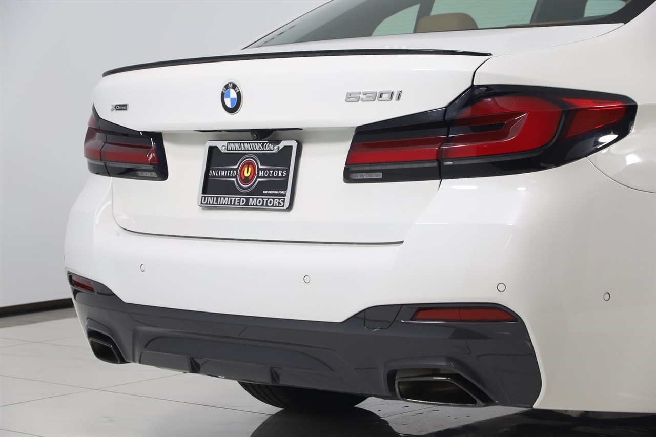 BMW 5-Series  2023