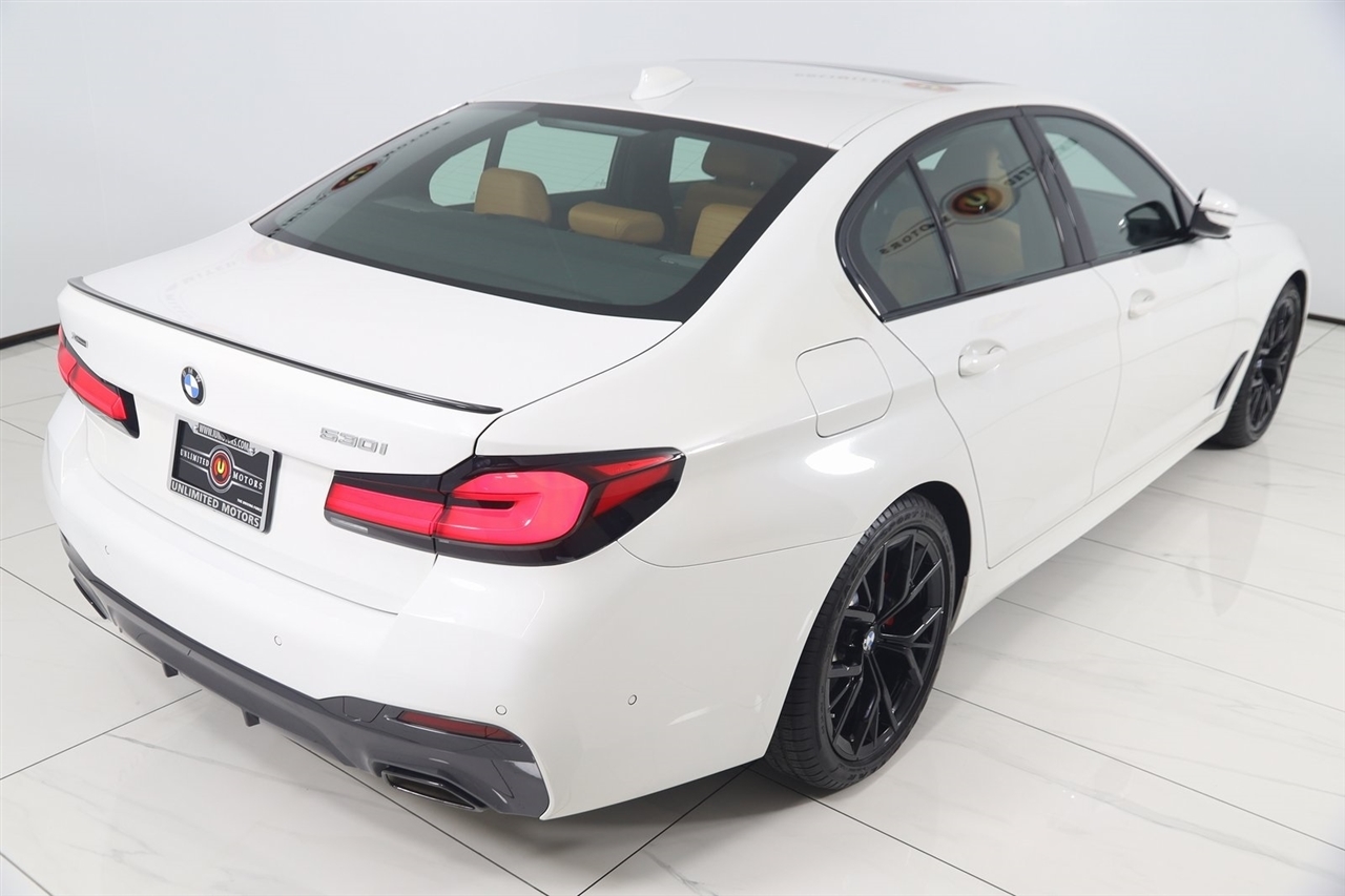 BMW 5-Series  2023